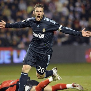 爱游戏|高中篮球决赛终场60秒，现实超越动漫的极限逆转传奇