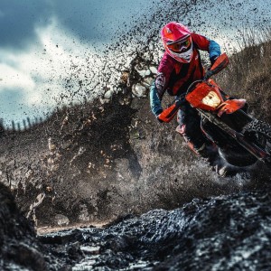 【爱游戏】德天空独家，莱比锡坚持追逐埃利奥特，康拉德-哈德成夏窗新目标