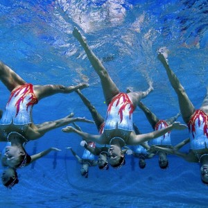 爱游戏|中超联赛精彩对决，奥斯卡张修维破门建功，佳一首秀西海岸1-1战平沧州