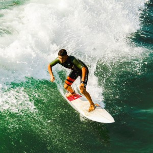 爱游戏官方链接-罗马诺揭秘阿斯顿维拉转会战略，锁定拉芒之余，同步试探曼联桑乔