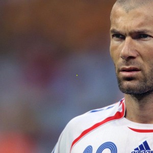 爱游戏_王爱芳专访，以克罗斯为镜，铸绿茵匠心，中国女足新星立志为国闪耀